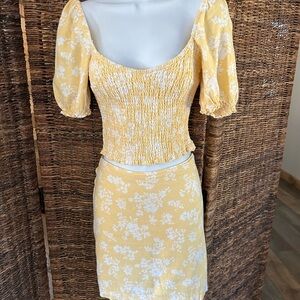 Abercrombie & Fitch Two Piece Floral Skirt And Top Set Sz S. Super Fun Linen